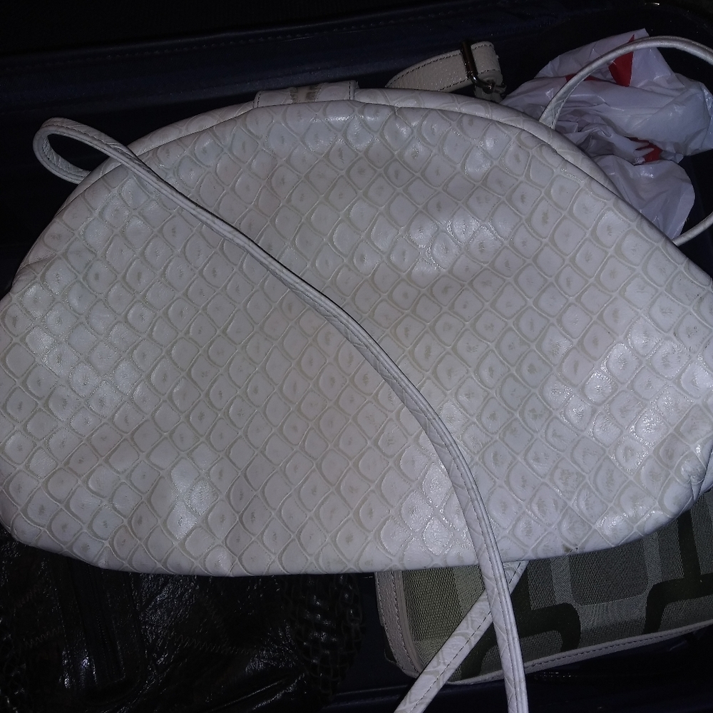 Purse - Picture 3 of 3